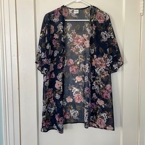Beautiful Floral Kimono - Great for Summer!